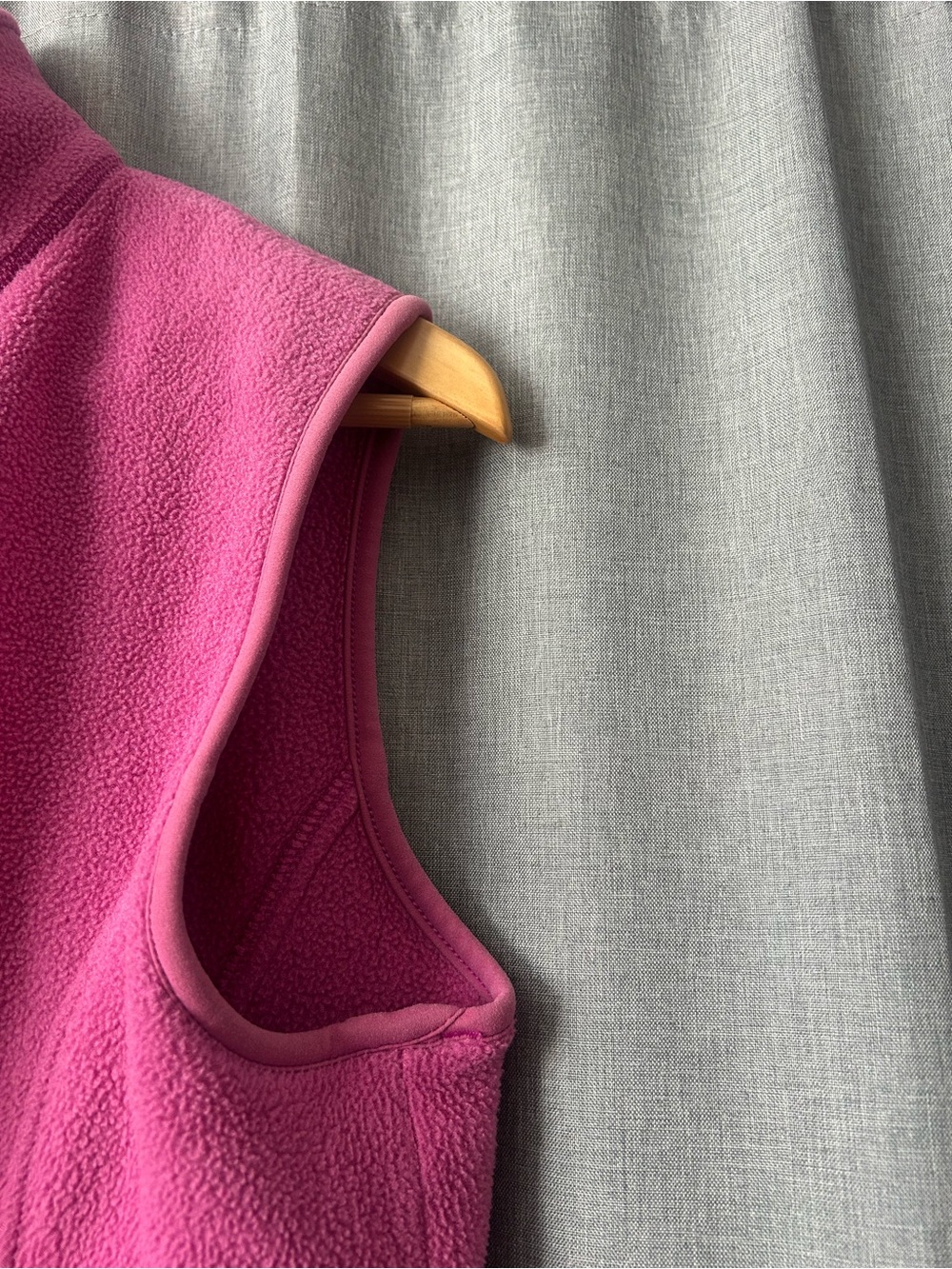 L.L. Bean Bright Pink Fleece Zip Vest - Picture 6 of 11